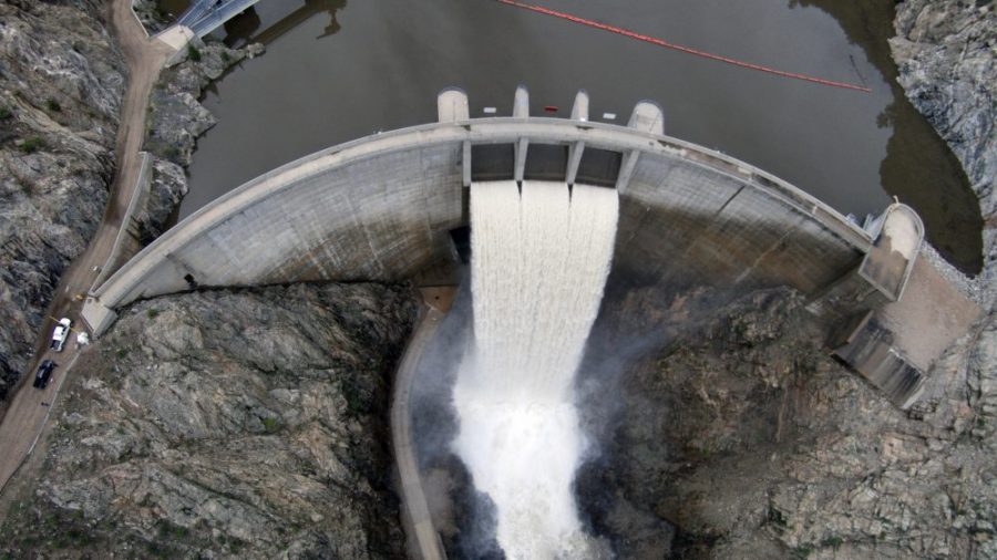 2015年5月斯特罗地亚春季水库溢出。
